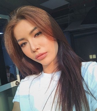 Gái xinh QQlive - Minh Tú Khoe Vòng 1 Nghẹt Thở Ánh Nhìn Fan Hâm Mộ 2 Gái xinh QQlive Minh Tú 2