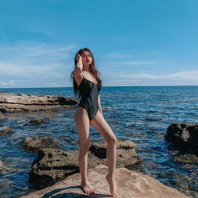 Hot Girl 10x Linh Ka: Vẻ Đẹp Ngọt Ngào và Phong Cách Dễ Thương 6 Cô nàng còn sở hữu body cực gợi cảm