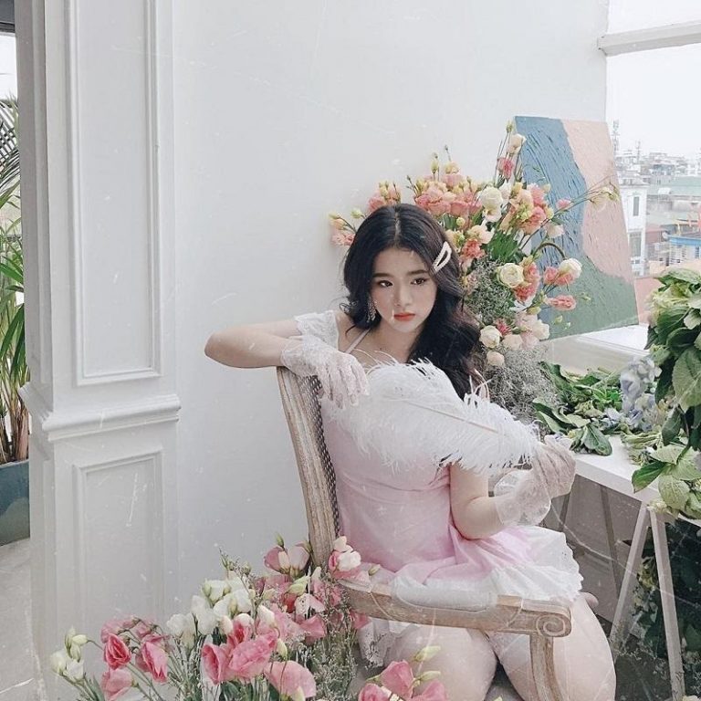 Hot Girl 10x Linh Ka: Vẻ Đẹp Ngọt Ngào và Phong Cách Dễ Thương 8 Người đẹp bây giờ đã trưởng thành hơn rất nhiều
