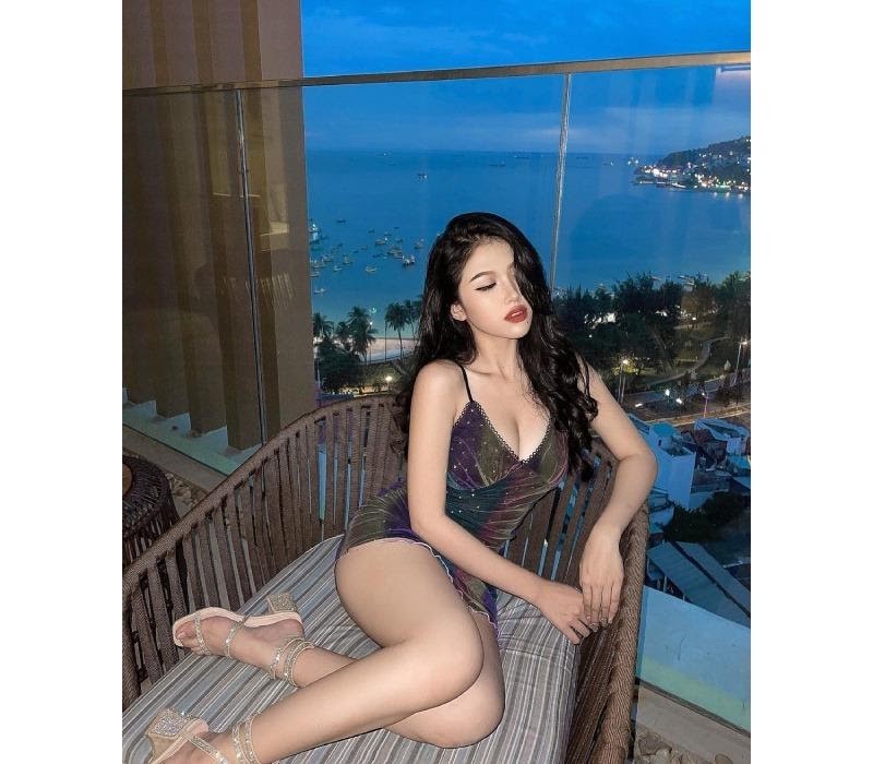QQlive Nhan Sắc Quyến Rũ Của Hot Girl 9x Thảo Nhi Lê 2 Người đẹp gợi cảm thu hút mọi ánh nhìn