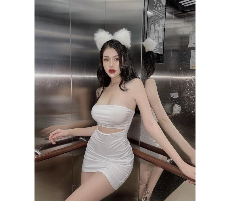 QQlive Nhan Sắc Quyến Rũ Của Hot Girl 9x Thảo Nhi Lê 6 Người đẹp sở hữu nhan sắc không phải dạng vừa