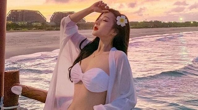 QQlive Hot Girl 9x Trần Linh Hương Cực Quyến Rũ - Nhan Sắc Gây Sốt 1 QQlive chia sẻ thông tin về hot girl Trần Linh Hương