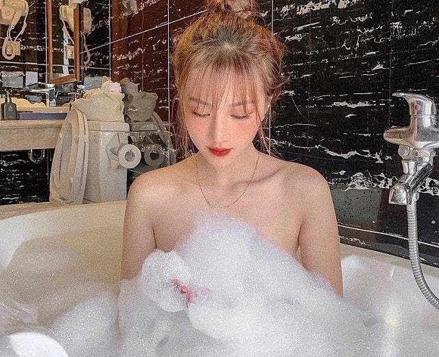 QQlive Hot Girl 9x Trần Linh Hương Cực Quyến Rũ - Nhan Sắc Gây Sốt 3 Trần Linh Hương sexy quyến rũ bốc lửa