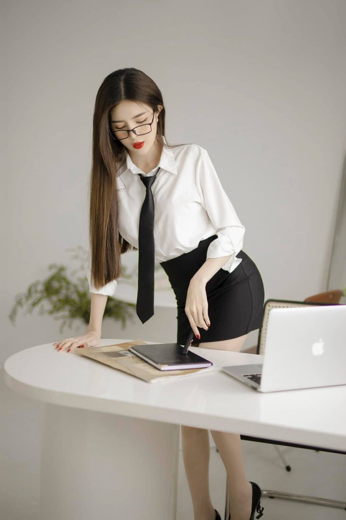 QQlive Chiêm Ngưỡng Nhan Sắc Búp Bê Lilly Luta - Vẻ Đẹp Hoàn Hảo 4 Người đẹp luôn bảo vệ quan điểm của mình