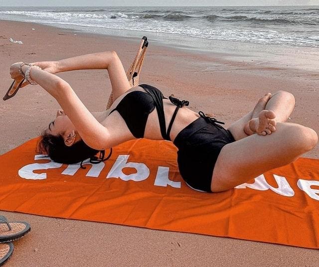 QQlive Ngắm Nhìn Thiên Thần 10x Võ Ngọc Trân - Vẻ Đẹp Không Góc Chết 2 cô nàng là một sexy girl khá nổi tiếng ở Sài thành