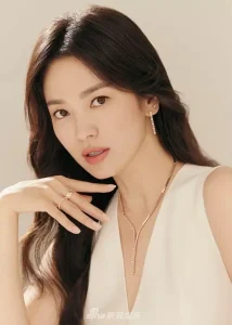 QQLive - Chiêm Ngưỡng Vẻ Đẹp Không Gì Sánh Bằng Của Song Hye Kyo Ở Tuổi 40 5 Cận cảnh nhan sắc cực phẩm của nữ hoàng mặt mộc Song Hye Kyo.