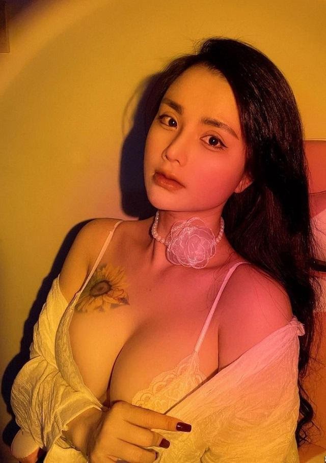 QQlive Hot Girl Trương Minh Châu Khoe Ngực Bự Đốt Mắt Người Xem - Vẻ Đẹp Sexy Nóng Bỏng 8 Vẻ đẹp mờ ảo của Trương Minh Châu trên QQLive