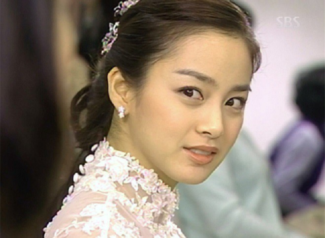 QQLive - Cận Cảnh Nhan Sắc Khuynh Đảo Một Thời Của Ngọc Nữ Kim Tae Hee 2 QQLive Kim Tae Hee - Vai diễn ấn tượng trong Nấc thang lên thiên đường