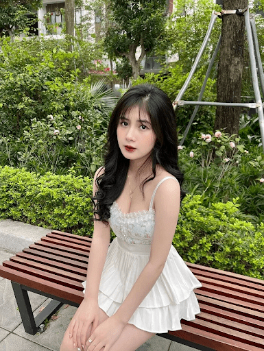 TikToker Quỳnh Alee - Nữ Thần Bị Cộng Đồng Mạng Công Kích? 2 Quỳnh Alee xinh xắn