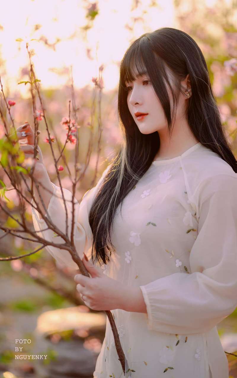 Quỳnh Alee là ai? Sự nghiệp của nữ streamer mới nổi 1 hot girl Quỳnh Bùi