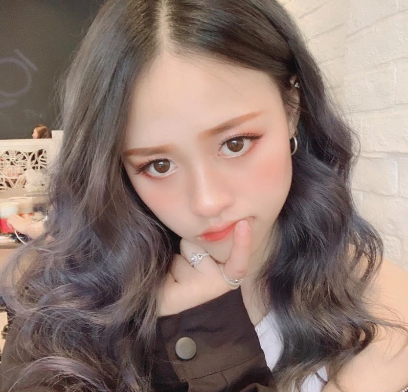 Tiktoker Trà Đặng – Hot girl biến hình “ngầu lòi” 2 Trà Đặng rất xinh đẹp