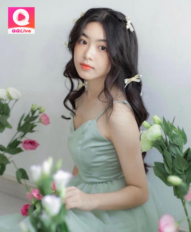 Con gái MC Quyền Linh nhan sắc tuyệt thế giai nhân - Không ai sánh bằng! 1 Con gái MC Quyền Linh Lọ Lem
