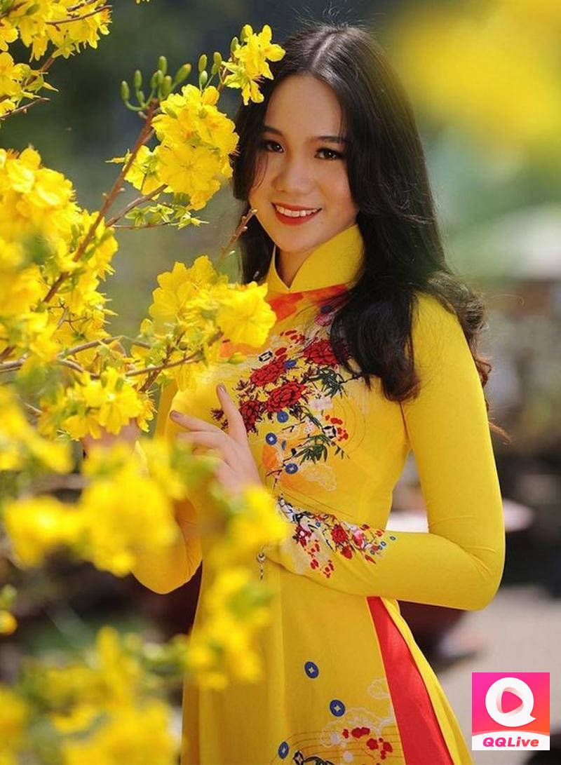 Con gái MC Quyền Linh nhan sắc tuyệt thế giai nhân - Không ai sánh bằng! 8 Khánh Ngân đối thủ