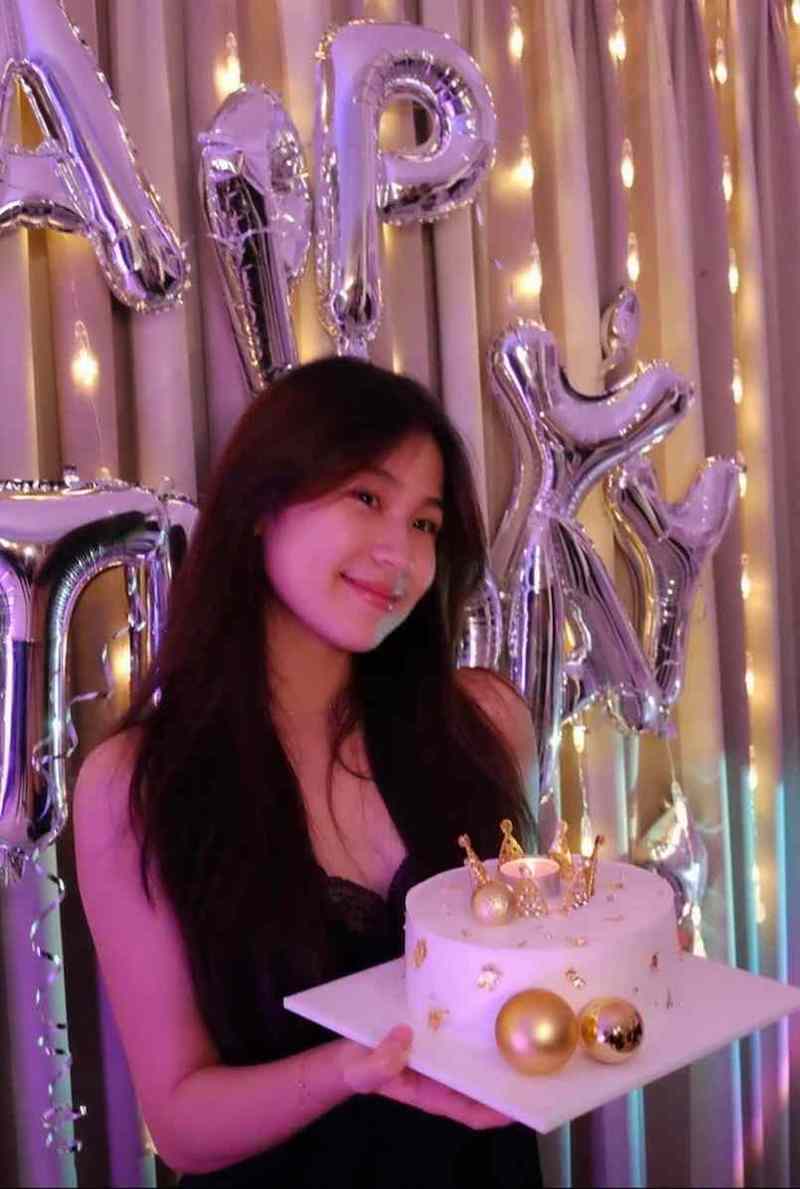 Mimi Lưu – Con Gái Lưu Thiên Hương Càng Lớn Càng “Đẫy Đà” Thu Hút Mọi Ánh Nhìn 5 Mimi Lưu sinh nhật