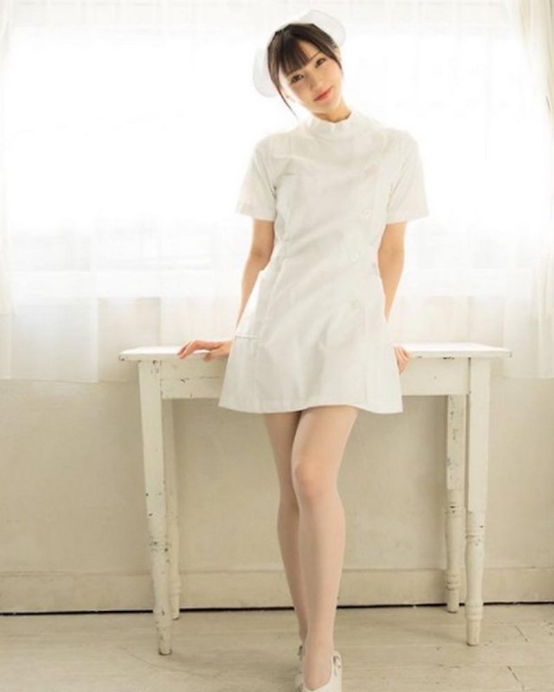 Shoko Takahashi – Gương Mặt Ngây Thơ Đối Lập Với Phong Cách Quyến Rũ Đỉnh Cao 3 Shoko Takahashi y tá