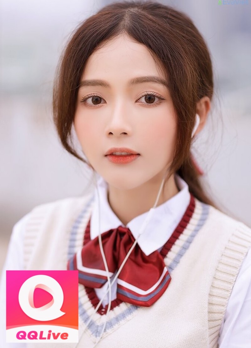 Cùng QQlive Điểm Danh Top Hot Girl Đẹp Nhất Việt Nam Năm 2023 2 Hot girl đẹp Lan Hương trên QQlive